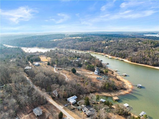 488 Brookdale Point, Lavonia, GA 30553