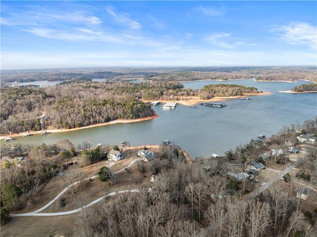 488 Brookdale Point, Lavonia, GA 30553