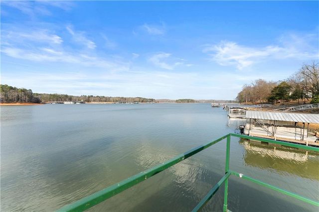 488 Brookdale Point, Lavonia, GA 30553