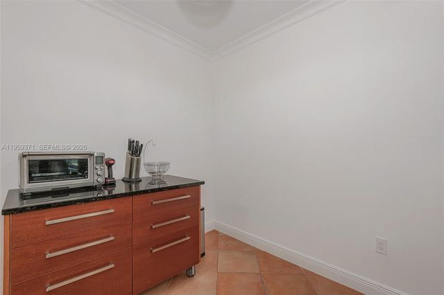 1850 S Ocean Dr 408, Hallandale Beach, FL 33009