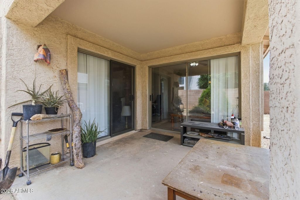 Image 20 of property listing at 5780 W Freeway Lane, Glendale, AZ 85302