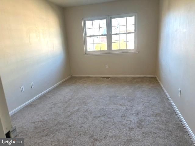 8742 WALUTES CIR, Alexandria, VA 22309