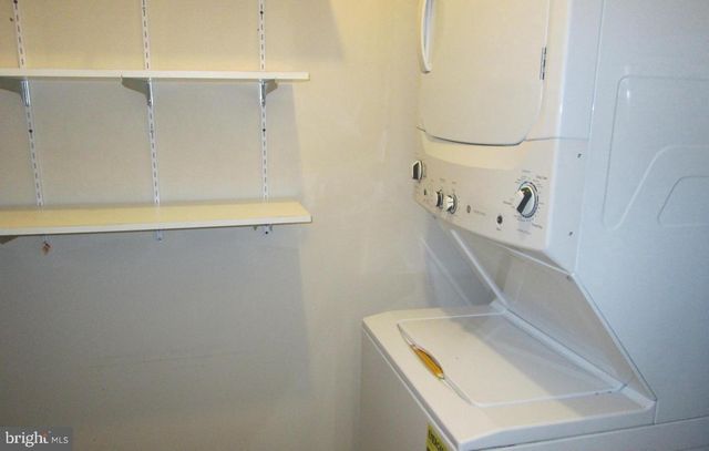 8742 WALUTES CIR, Alexandria, VA 22309