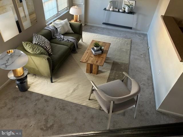 8742 WALUTES CIR, Alexandria, VA 22309