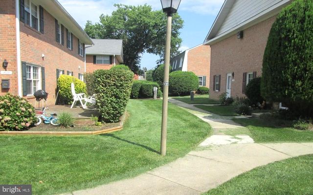 8742 WALUTES CIR, Alexandria, VA 22309