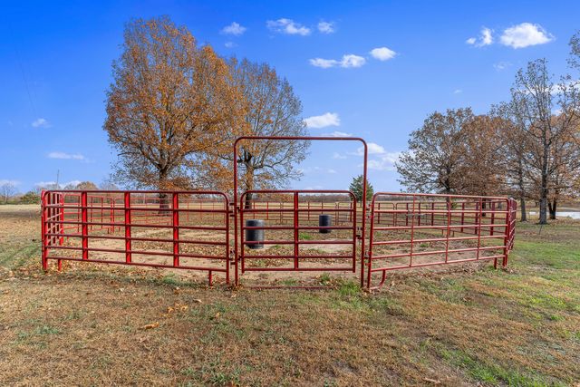 277 Plad Road, Windyville, MO 65783