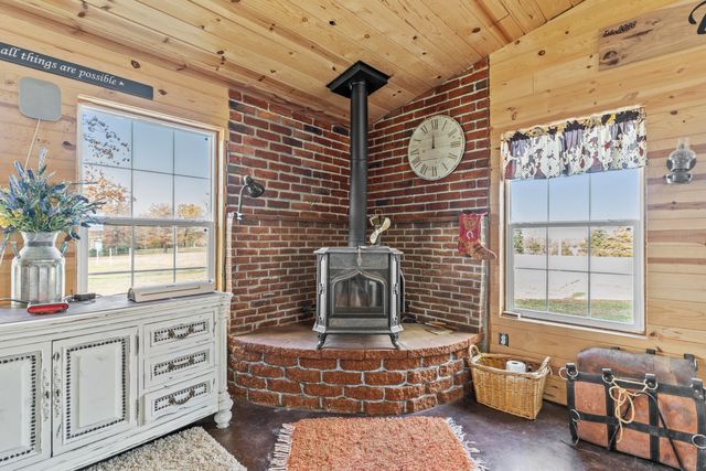 277 Plad Road, Windyville, MO 65783