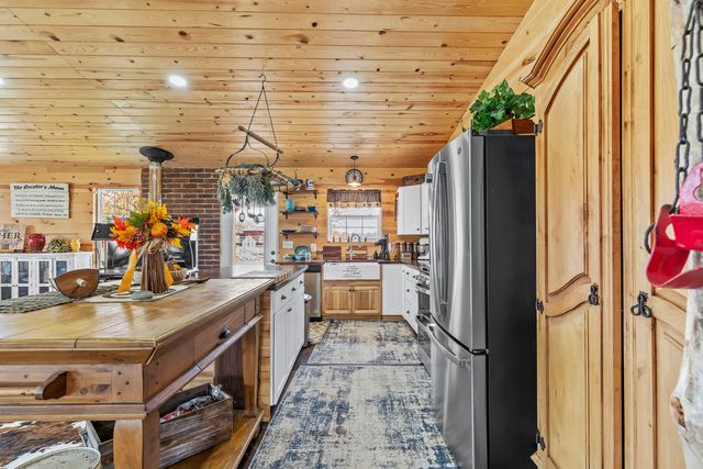 277 Plad Road, Windyville, MO 65783