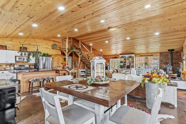 277 Plad Road, Windyville, MO 65783