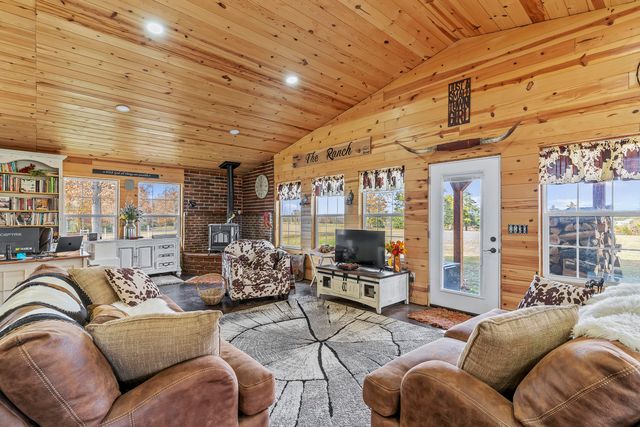 277 Plad Road, Windyville, MO 65783