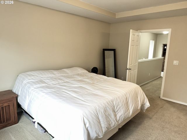 4564 Se OLIVEWOOD St, Hillsboro, OR 97123