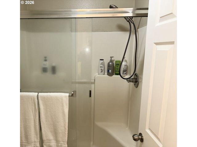 4564 Se OLIVEWOOD St, Hillsboro, OR 97123