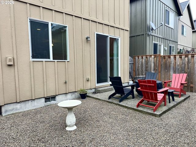 4564 Se OLIVEWOOD St, Hillsboro, OR 97123