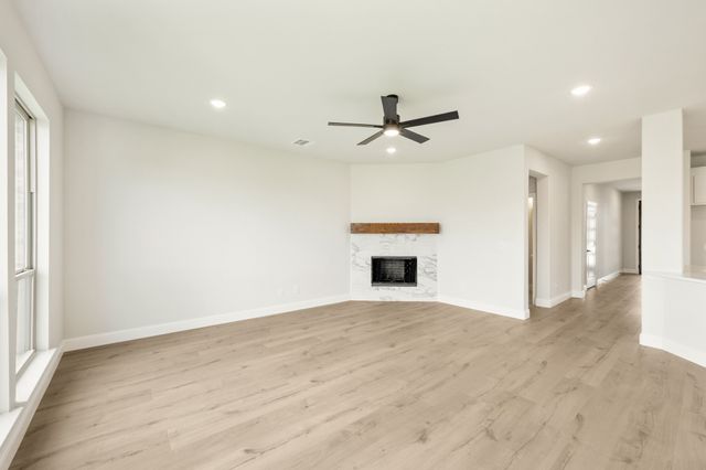 1604 Olivia Drive, Trenton, TX 75490