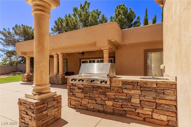 1008 Trophy Hills Drive, Las Vegas, NV 89134