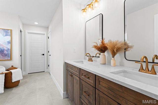 809 Golden Bell Lane, O'fallon, IL 62269