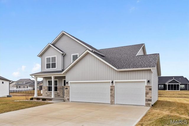 809 Golden Bell Lane, O'fallon, IL 62269