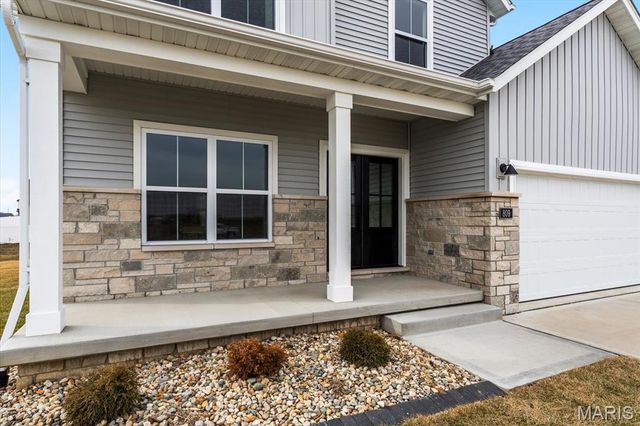 809 Golden Bell Lane, O'fallon, IL 62269