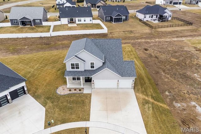 809 Golden Bell Lane, O'fallon, IL 62269