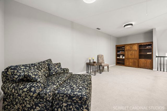 1017 Tartan Court, Wheaton, IL 60187