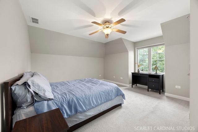 1017 Tartan Court, Wheaton, IL 60187