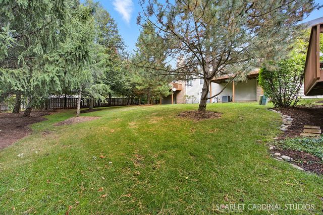 1017 Tartan Court, Wheaton, IL 60187