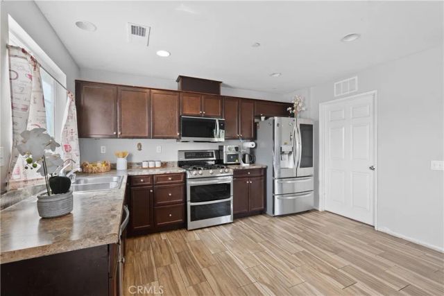 3411 Bryce Canyon Way, Perris, CA 92570