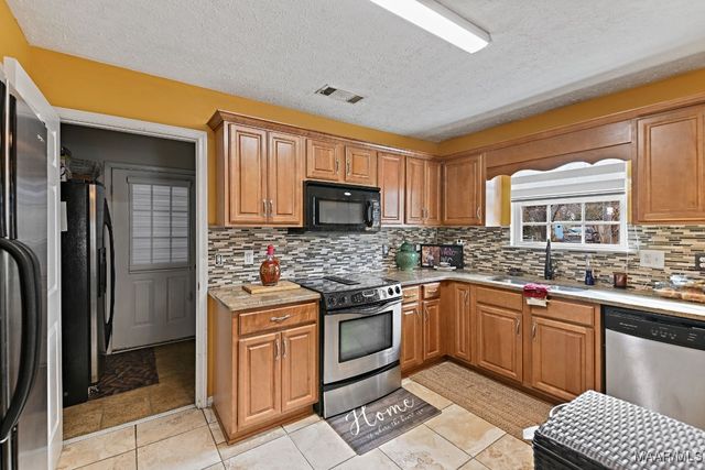 51 Kingston Drive, Pike Road, AL 36064