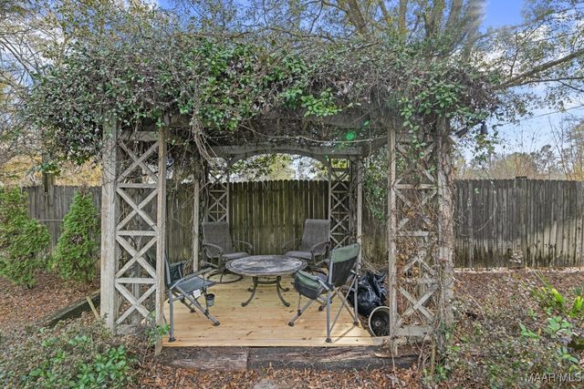 51 Kingston Drive, Pike Road, AL 36064