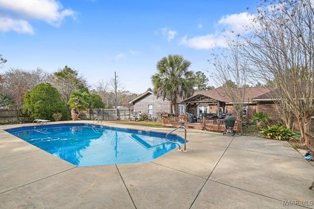 51 Kingston Drive, Pike Road, AL 36064