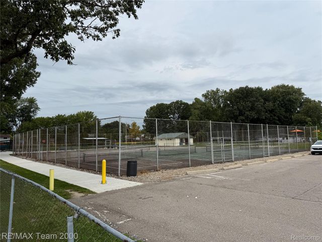 37424 Stonegate Circle, Clinton Charter Township, MI 48036
