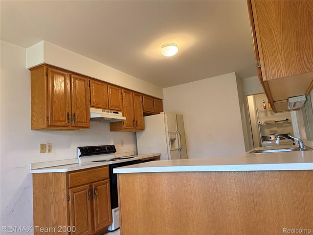 37424 Stonegate Circle, Clinton Charter Township, MI 48036
