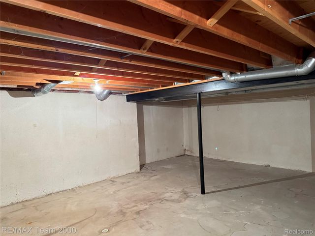 37424 Stonegate Circle, Clinton Charter Township, MI 48036