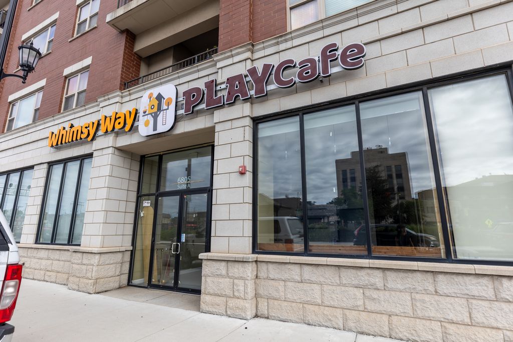 6805 Stanley Avenue, Berwyn, IL 60402