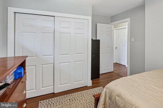 528 S MAPLE AVE, Maple Shade, NJ 08052