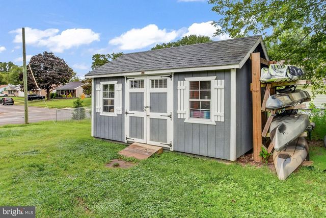 528 S MAPLE AVE, Maple Shade, NJ 08052