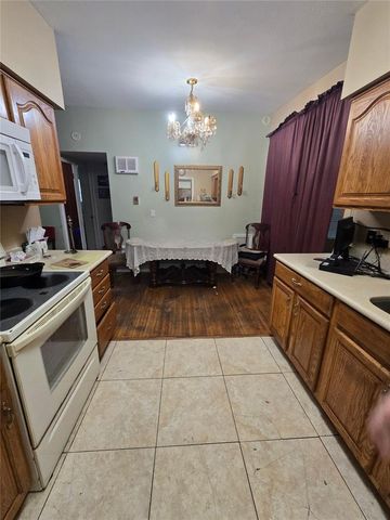 6121 W AMELIA STREET, Orlando, FL 32835