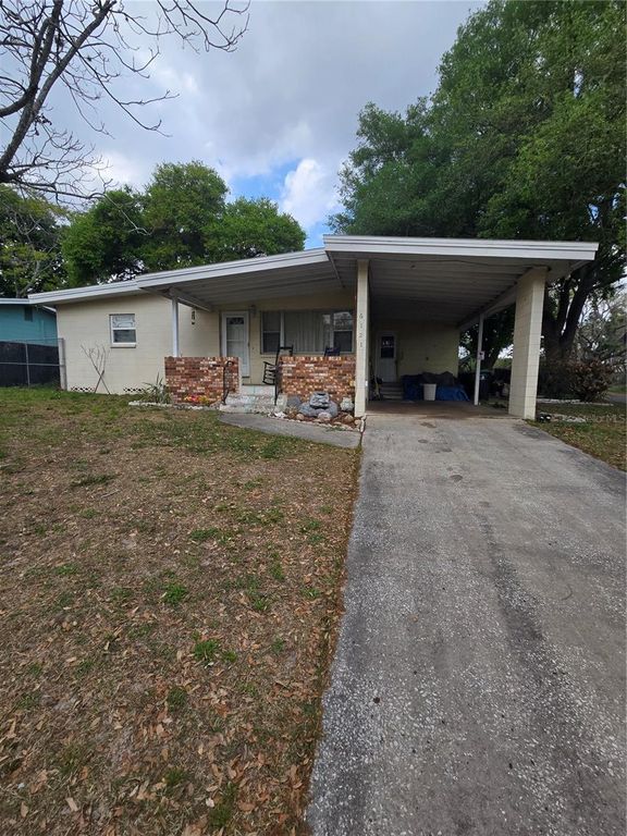 Image 5 of property listing at 6121 W AMELIA STREET, Orlando, FL 32835