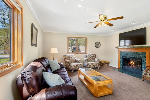 990 Main Street, Cavendish, VT 05153