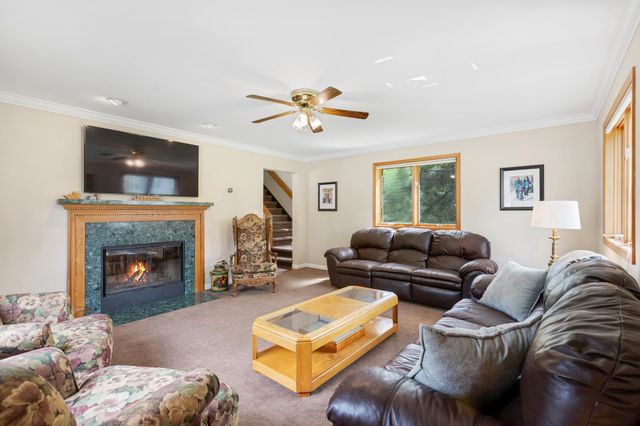 990 Main Street, Cavendish, VT 05153