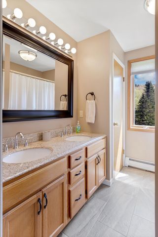 990 Main Street, Cavendish, VT 05153