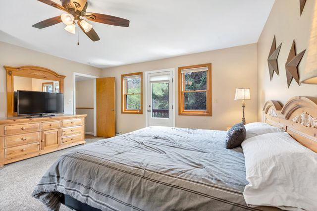 990 Main Street, Cavendish, VT 05153