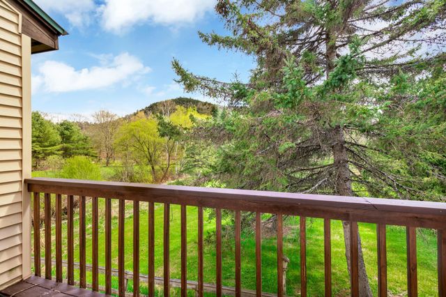 990 Main Street, Cavendish, VT 05153