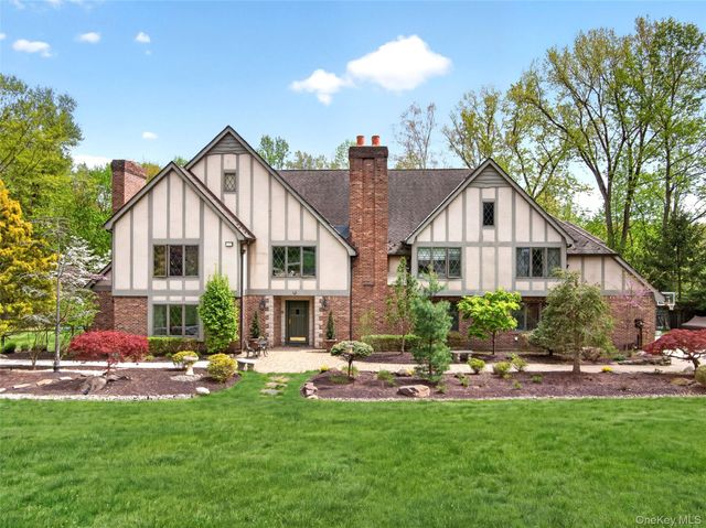 4 Abbey Road, Orangeburg, NY 10962