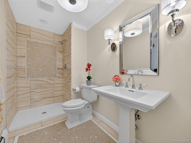 4 Abbey Road, Orangeburg, NY 10962