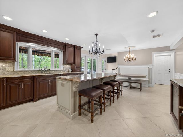 4 Abbey Road, Orangeburg, NY 10962
