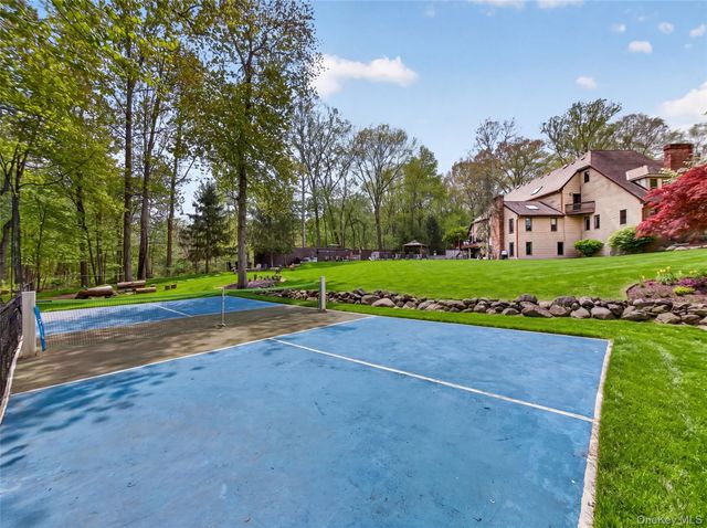 4 Abbey Road, Orangeburg, NY 10962