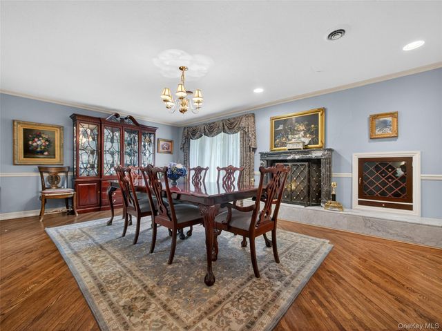 4 Abbey Road, Orangeburg, NY 10962