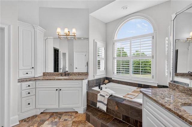 1123 Dee Kennedy Road, Auburn, GA 30011