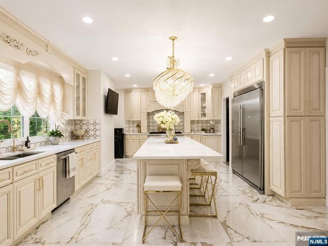 225 Saddle River Road, Saddle River, NJ 07458